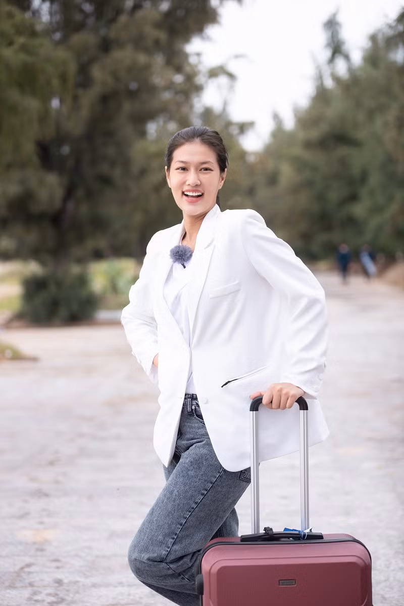 Đoàn Thiên Ân khoe vẻ rạng rỡ ở hậu trường Sao nhập ngũ.