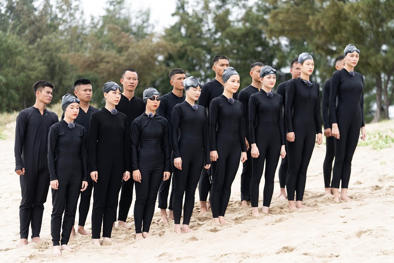 Dù có tiền sử về bệnh “say sóng”, Đoàn Thiên Ân vẫn thể hiện sự hòa nhập tốt khi chính thức trở thành thành viên của Lữ đoàn đặc công 5.