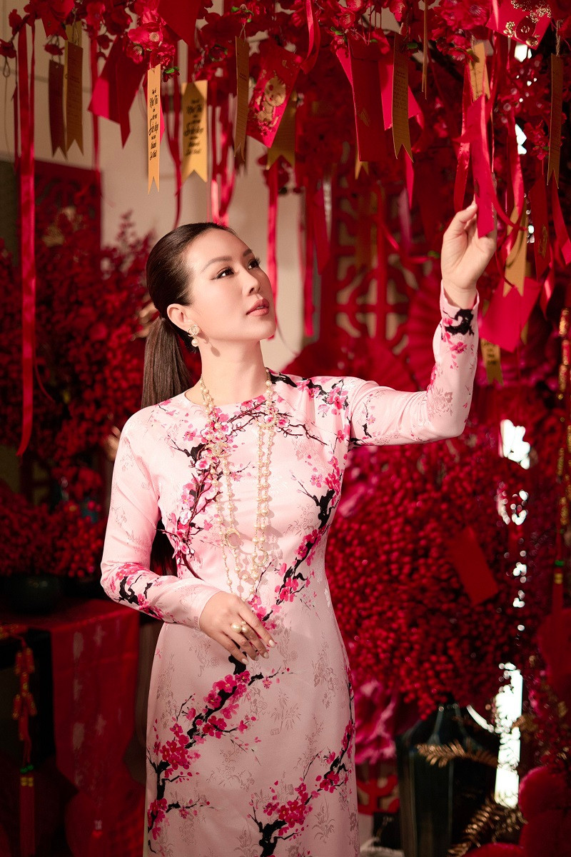 Suốt nhiều năm qua, phong cách thời trang của Hoa hậu Thu Hoài luôn thu hút sự chú ý mỗi khi cô xuất hiện.