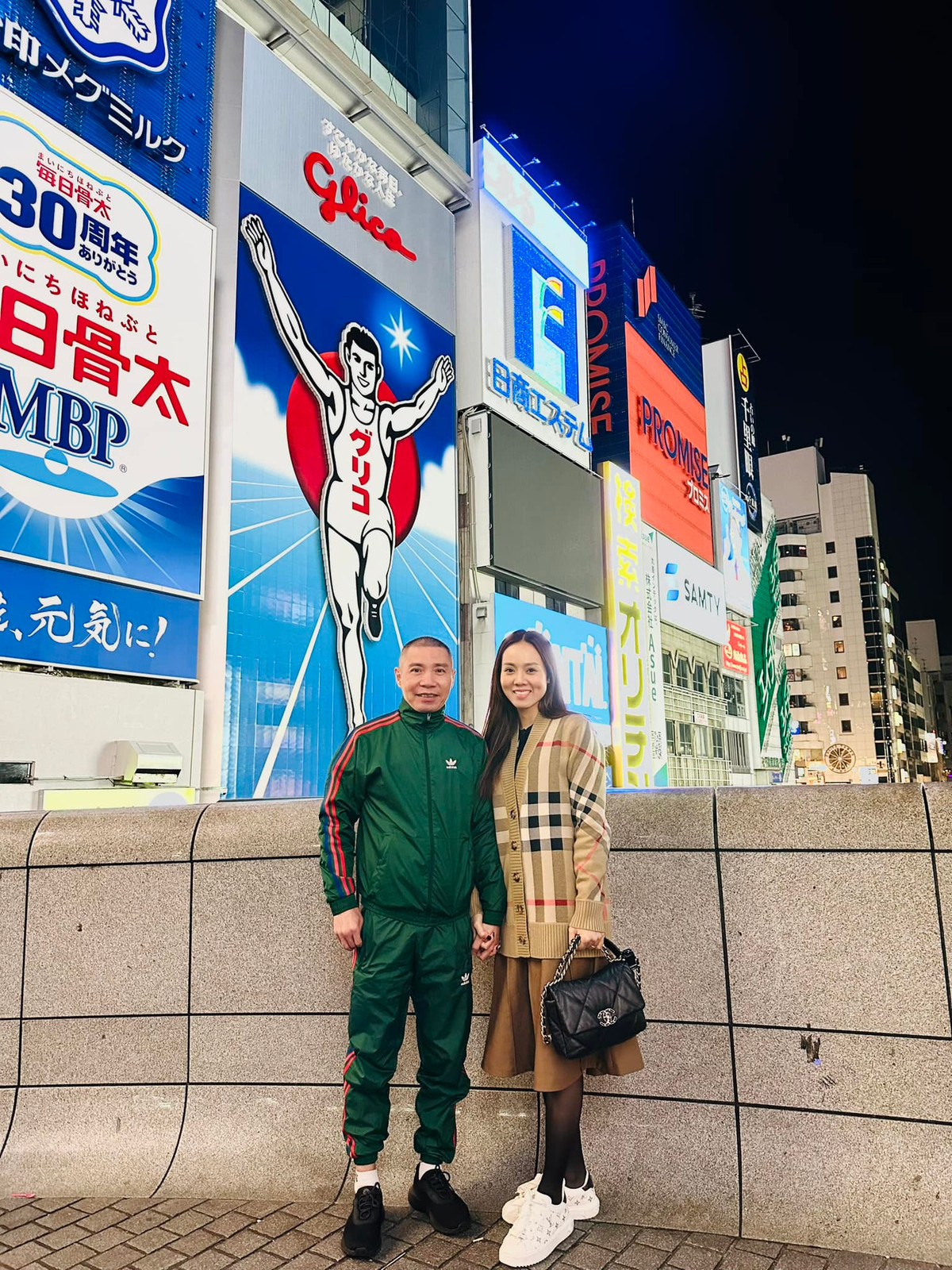 Trước đó, Công Lý bị đột quỵ tại nhà riêng vào tháng 7/2021. Sau gần hai năm tích cực điều trị, sức khỏe của Công Lý đã cải thiện rõ rệt, thậm chí anh còn được bác sĩ nhận xét "hồi phục kỳ diệu".