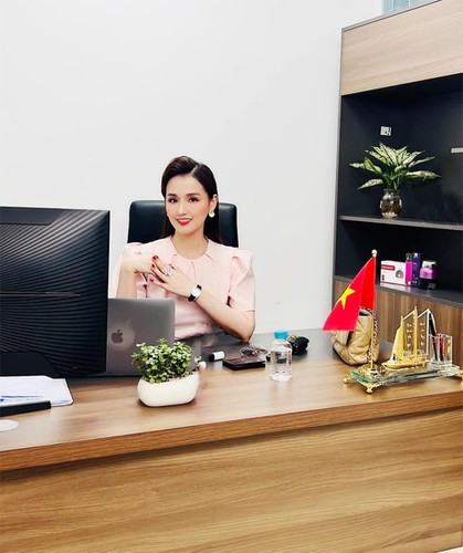 Hiện tại Lã Thanh Huyền đang là tổng giám đốc một công ty riêng và điều hành hệ thống siêu thị gia đình, nhà hàng cao cấp.