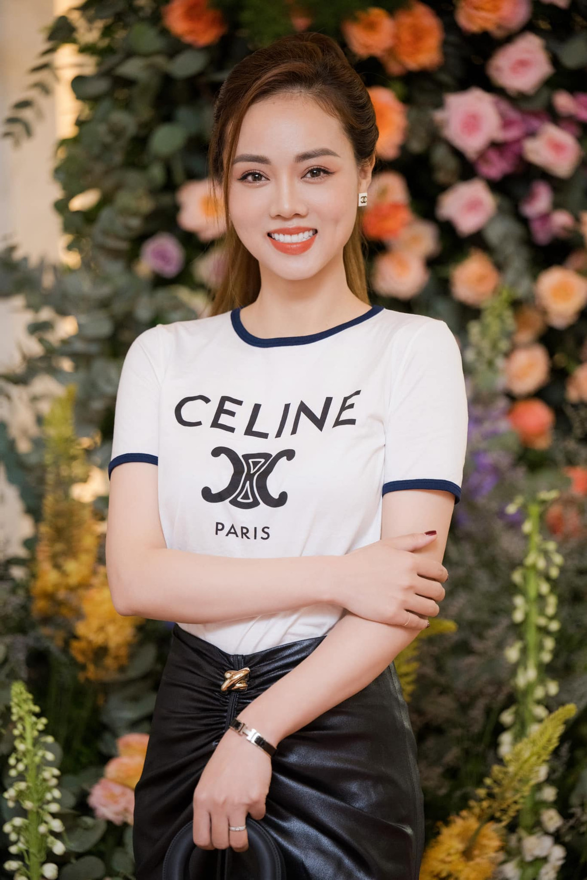 Trước đó, vợ trẻ của nghệ sĩ Công Lý thường gọi chồng bằng những cái tên trìu mến, hài hước như: "Em bé Lý", "Lý già", "cụ Lý"...