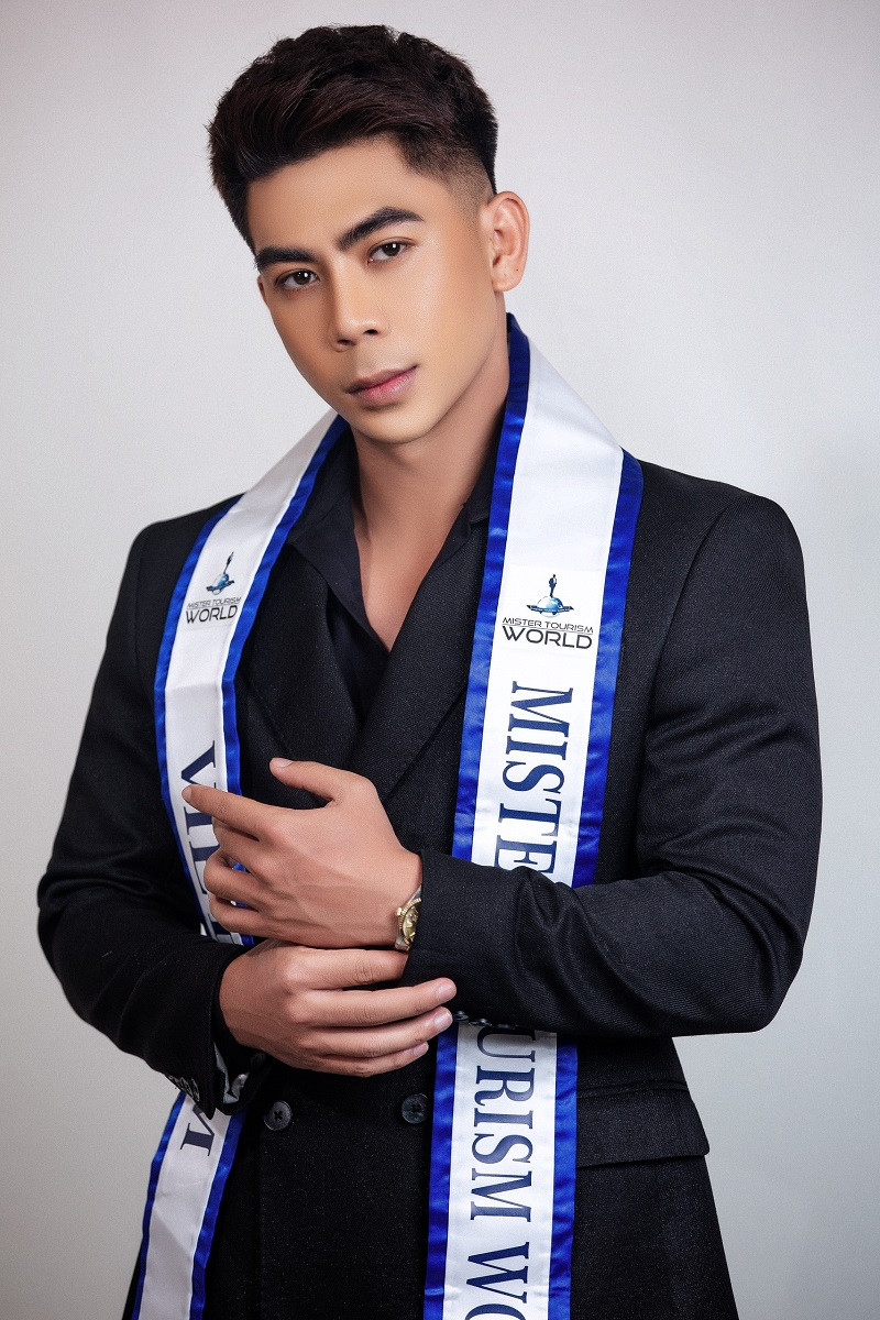 Can canh trang phuc dan toc nang 20kg cua Phung Phuoc Thinh-Hinh-3