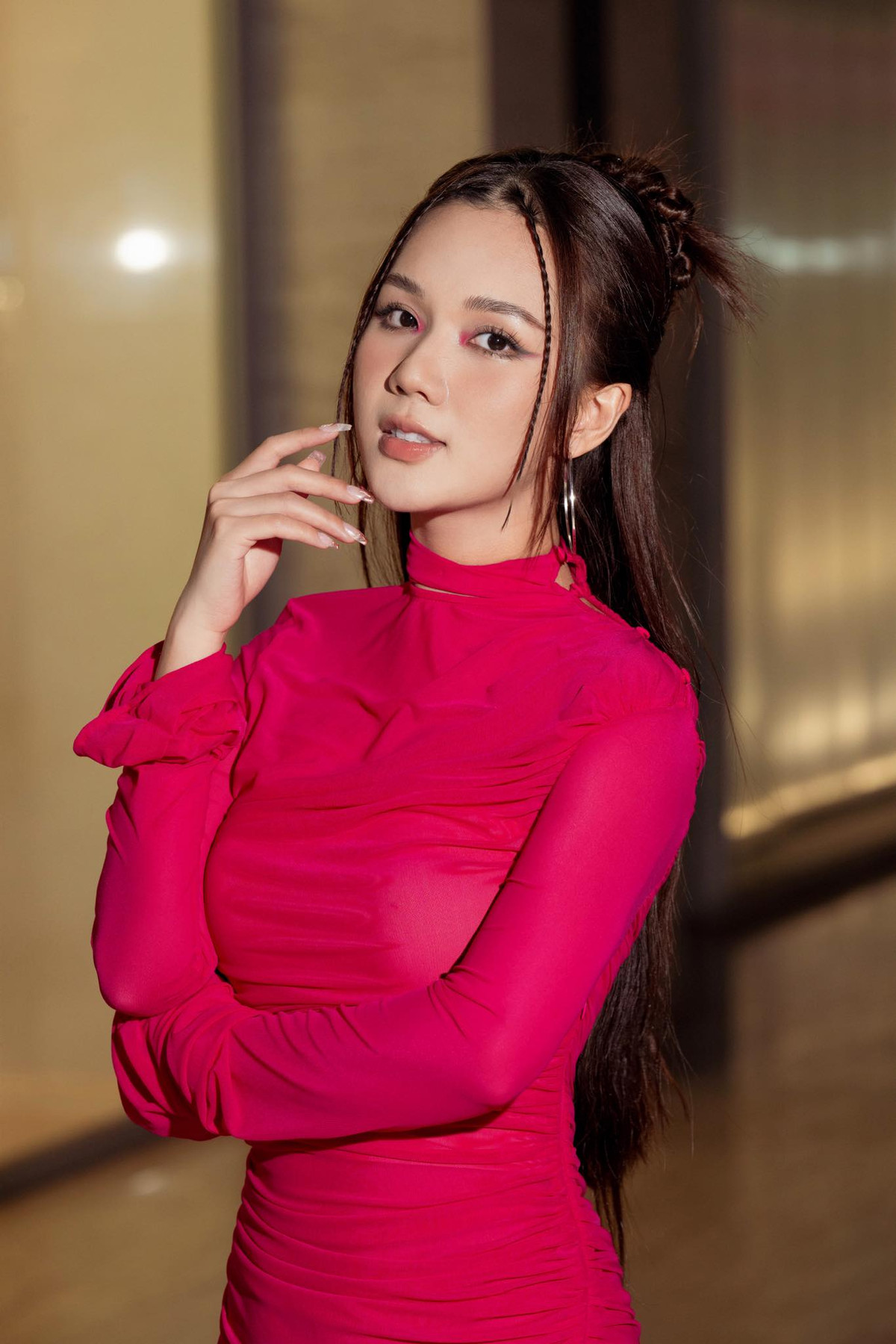 Vai diễn của Ngọc Anh dù xuất hiện ngắn ngủi trong vài tập nhưng nhận được nhiều sự chú ý của khán giả. Thậm chí độ trơ trẽn, đáng ghét của tiểu tam trên phim vô tình khiến nữ diễn viên bị ghét lây ngoài đời.