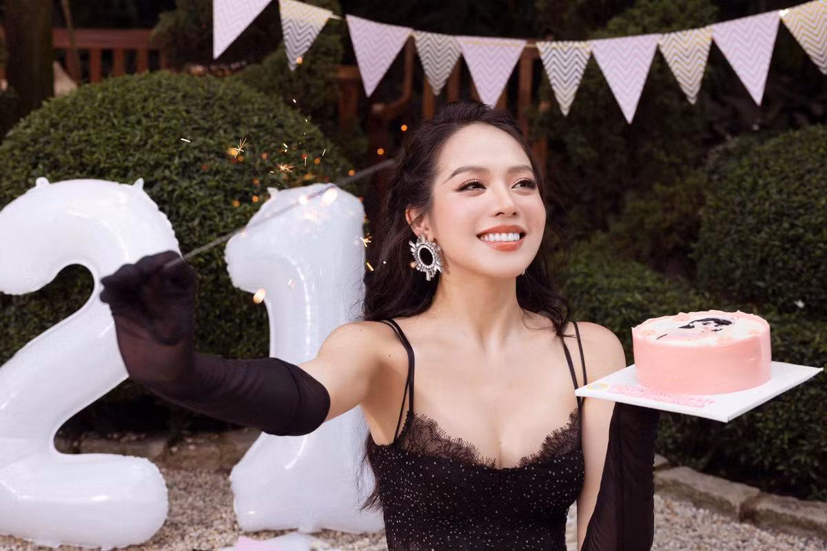 Tuy nhiên, sự thật đó chỉ là những hình ảnh được lập trình sẵn trên ứng dụng mạng xã hội và ai cũng có thể sử dụng.