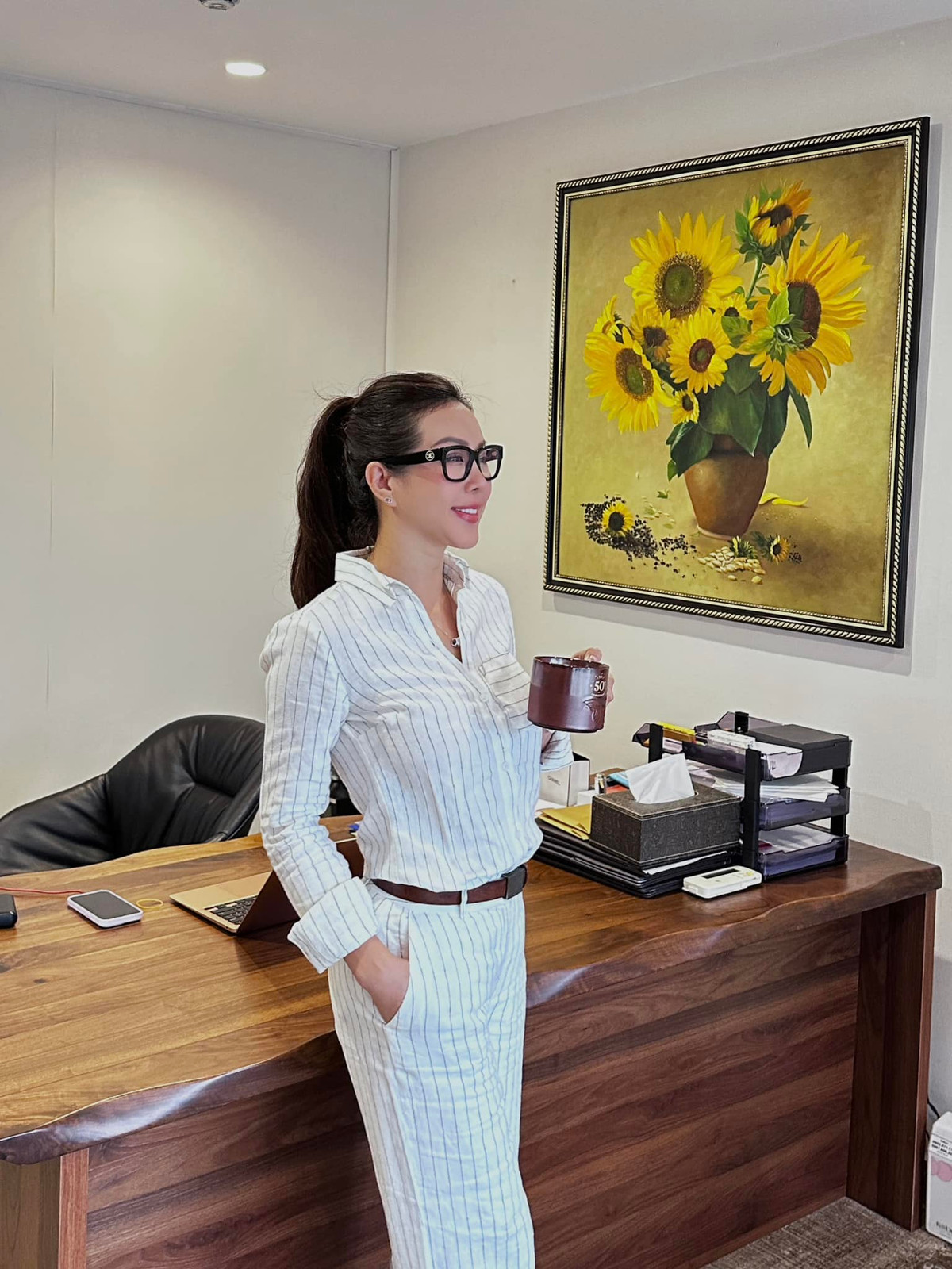 Mới đây, Hoa hậu Thu Hoài gây bất ngờ khi công khai thông tin đã chia tay doanh nhân Tống Nhật Trí. Thu Hoài tiết lộ, cặp đôi "đường ai nấy đi" gần một năm trước.