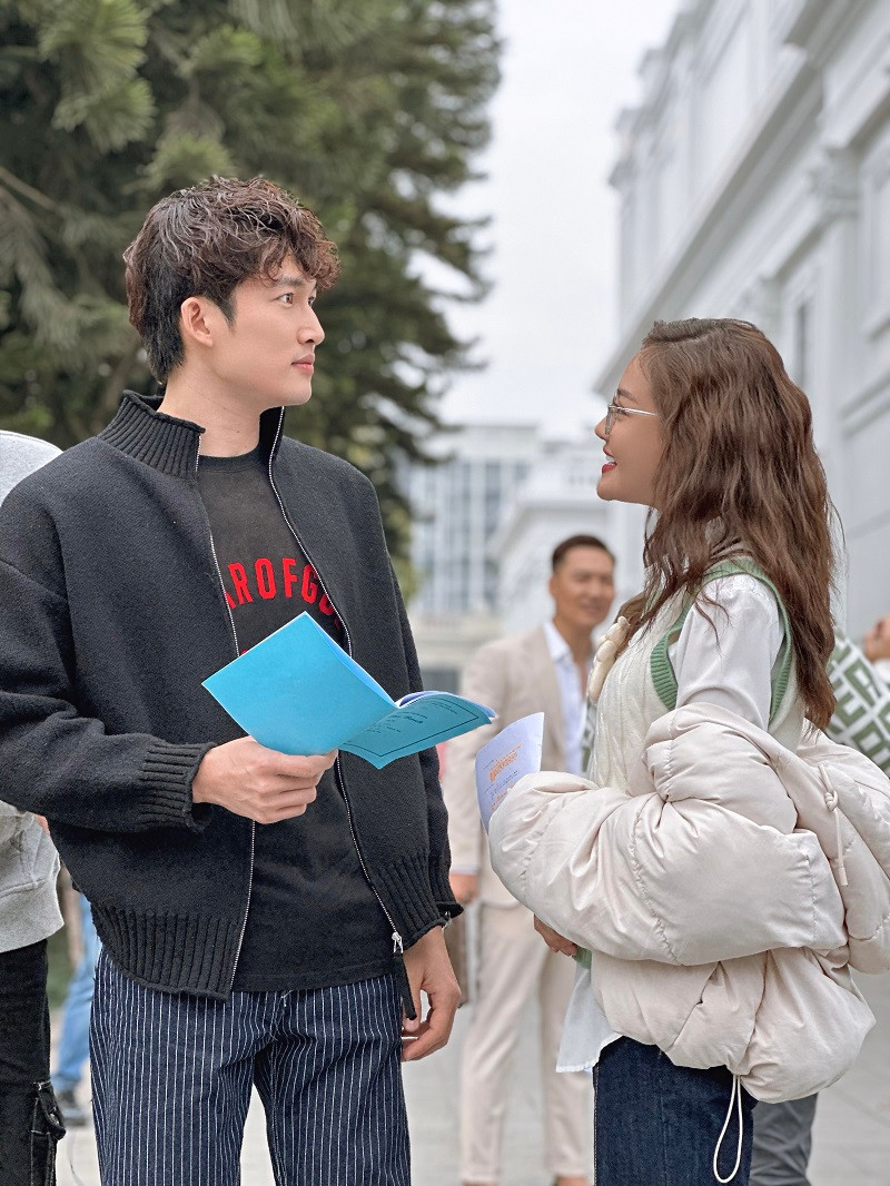 Lần hợp tác trước, Thùy Anh đóng con gái hụt của Mạnh Trường, cháu gái hụt của Đình Tú.