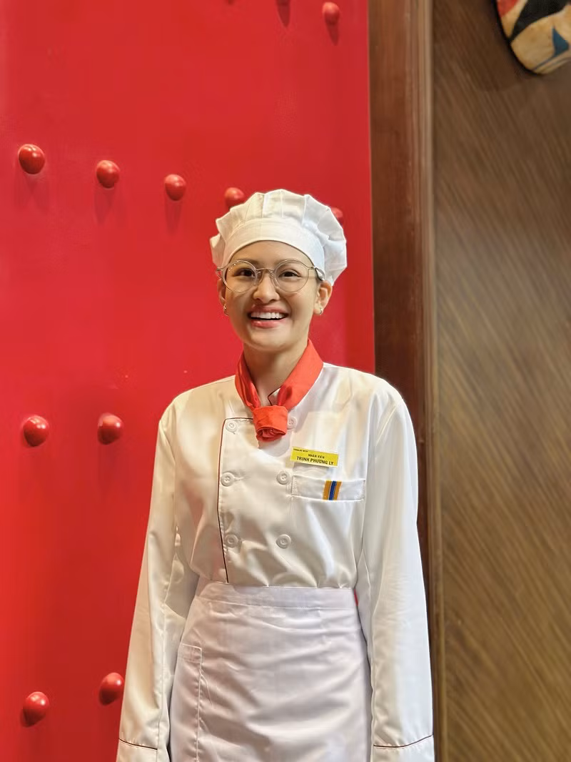 Gần ba năm sau thành công của vai Ánh trong phim "Tình yêu và tham vọng", Thùy Anh tái ngộ khán giả màn ảnh nhỏ trong phim "Cô thợ bánh".