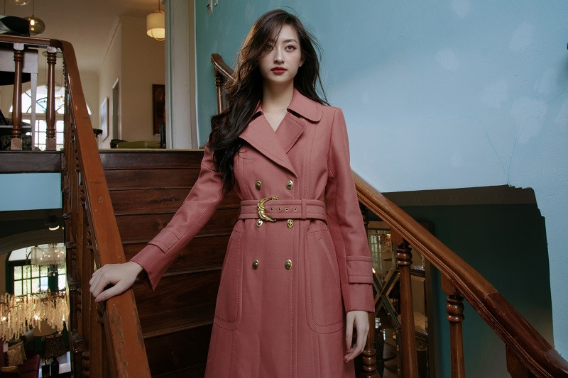 Sau một nhiệm kỳ thành công, nàng hậu tiếp tục sứ mệnh lan toả tấm lòng tử tế của mình với cộng đồng.