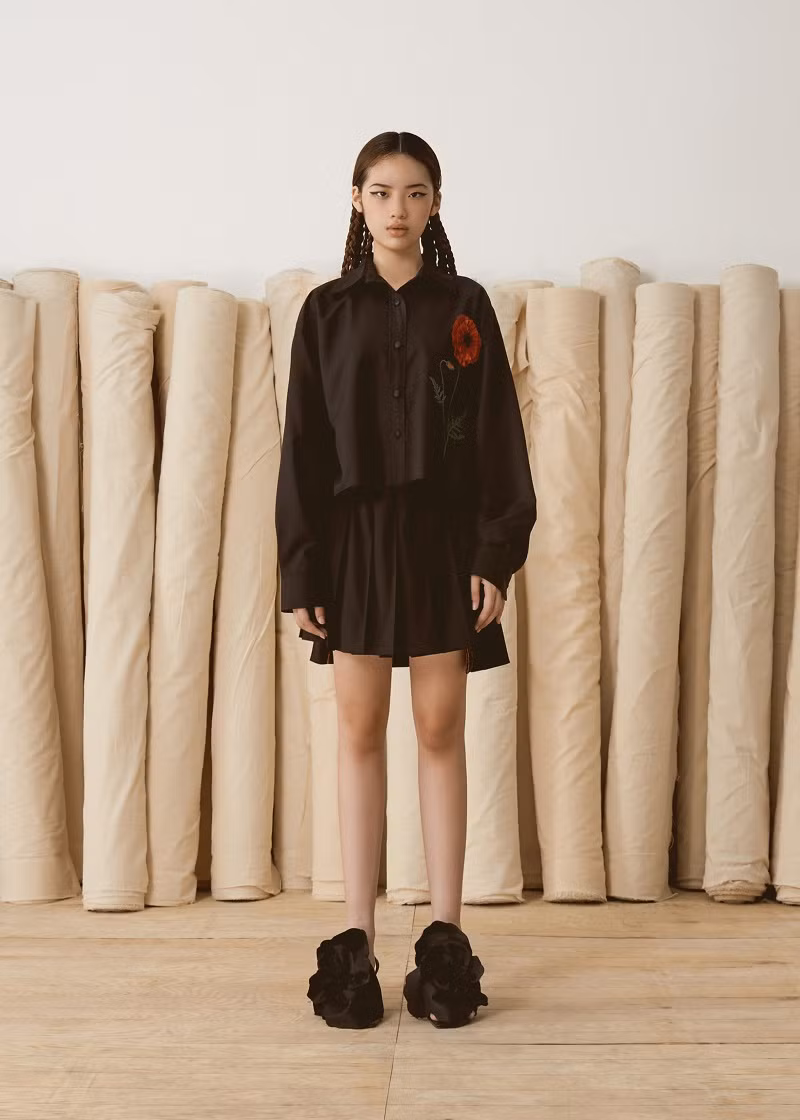 Cùng với Hoa hậu Huỳnh Thị Thanh Thủy, hot teen Bảo Hà cũng làm mẫu cho bộ sưu tập của Công Trí.