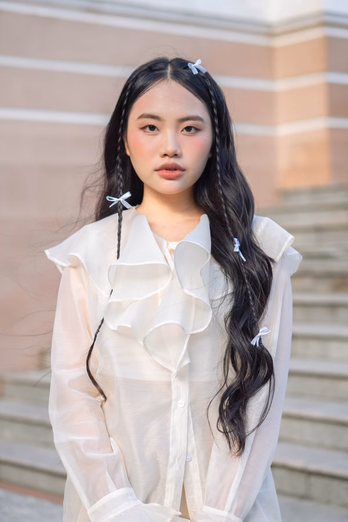 Phương Mỹ Chi tâm sự về quyết định lên chức CEO: “Chi không còn là cô bé dân ca 11 tuổi ngày nào với những suy nghĩ hồn nhiên, vô tư vô lo nữa. Chi đang ở độ tuổi phát triển và khám phá thế giới, chính vì thế Chi luôn đặt ra những “nấc thang” để tự mình chinh phục cho mỗi giai đoạn cuộc đời”. Ảnh: FBNV