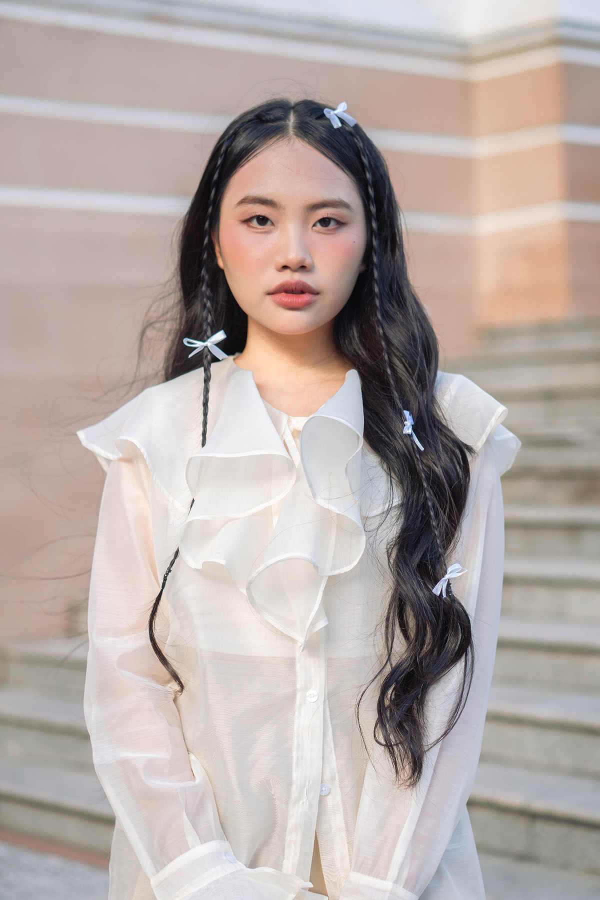 Phương Mỹ Chi tâm sự về quyết định lên chức CEO: “Chi không còn là cô bé dân ca 11 tuổi ngày nào với những suy nghĩ hồn nhiên, vô tư vô lo nữa. Chi đang ở độ tuổi phát triển và khám phá thế giới, chính vì thế Chi luôn đặt ra những “nấc thang” để tự mình chinh phục cho mỗi giai đoạn cuộc đời”. Ảnh: FBNV