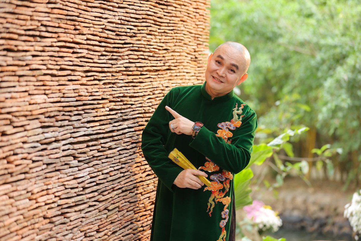 Bộ ảnh Xuân Hinh làm mẫu khiến fan thích thú.