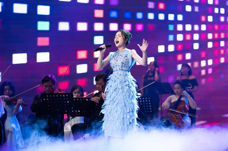 Ngoc Anh - To Minh Duc “dam cuoi” tren san khau “Con duong am nhac”