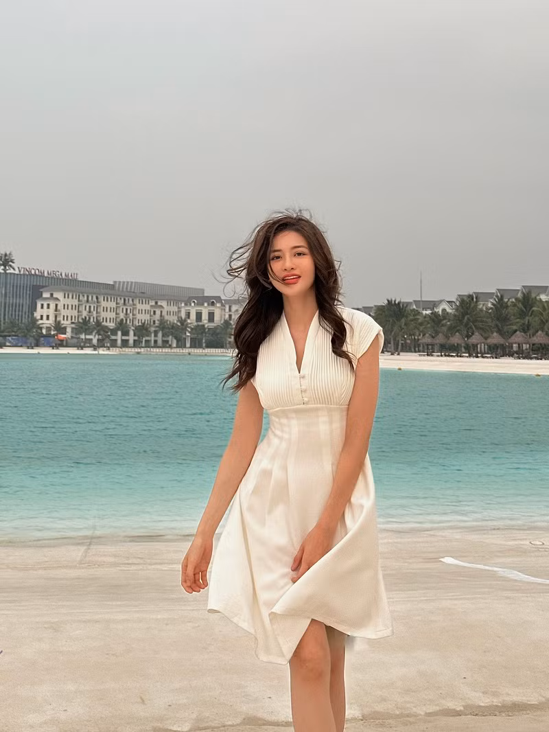 “Tôi tưởng đâu ngày quay cuối là ngày buồn nhất, vậy mà khi xem tập áp chót, tôi cứ bâng khuâng, buồn buồn trong lòng. Cảm giác phải xa một kỷ niệm đẹp thật khó tả”, nữ diễn viên tâm sự.