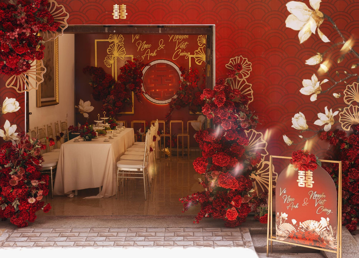 Trưa 26/7, Cường Seven - Vũ Ngọc Anh đã tổ chức lễ ăn hỏi tại Hà Nội.