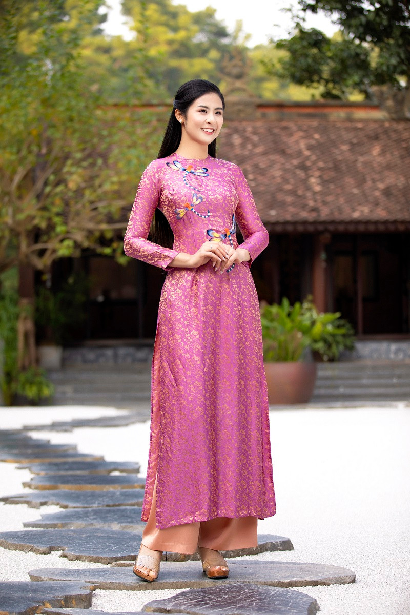 Ngọc Hân luôn rơi vào tình trạng thiếu ngủ, sụt cân như khi tổ chức đám cưới.