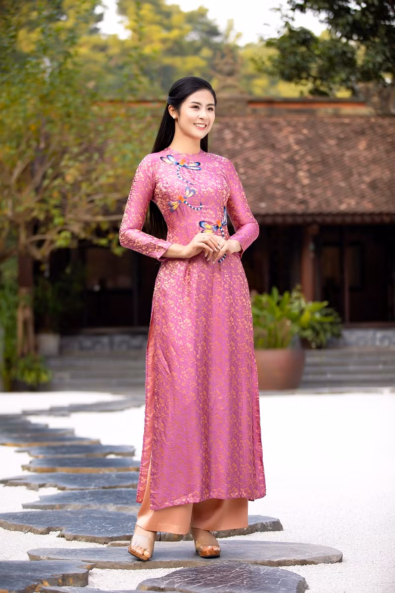 Ngọc Hân luôn rơi vào tình trạng thiếu ngủ, sụt cân như khi tổ chức đám cưới.