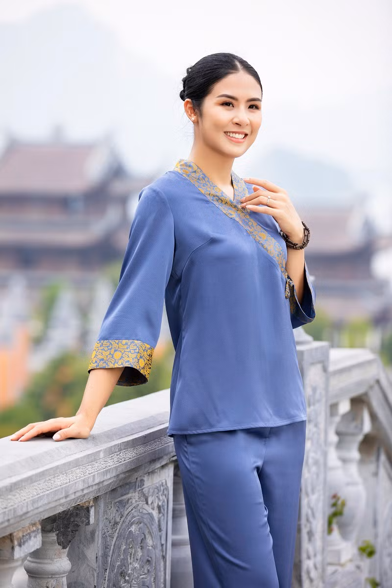 Năm 2022, người đẹp còn được bầu vào Ban chấp hành của Hội hữu nghị Việt Nam - Ấn Độ thành phố Hà Nội.