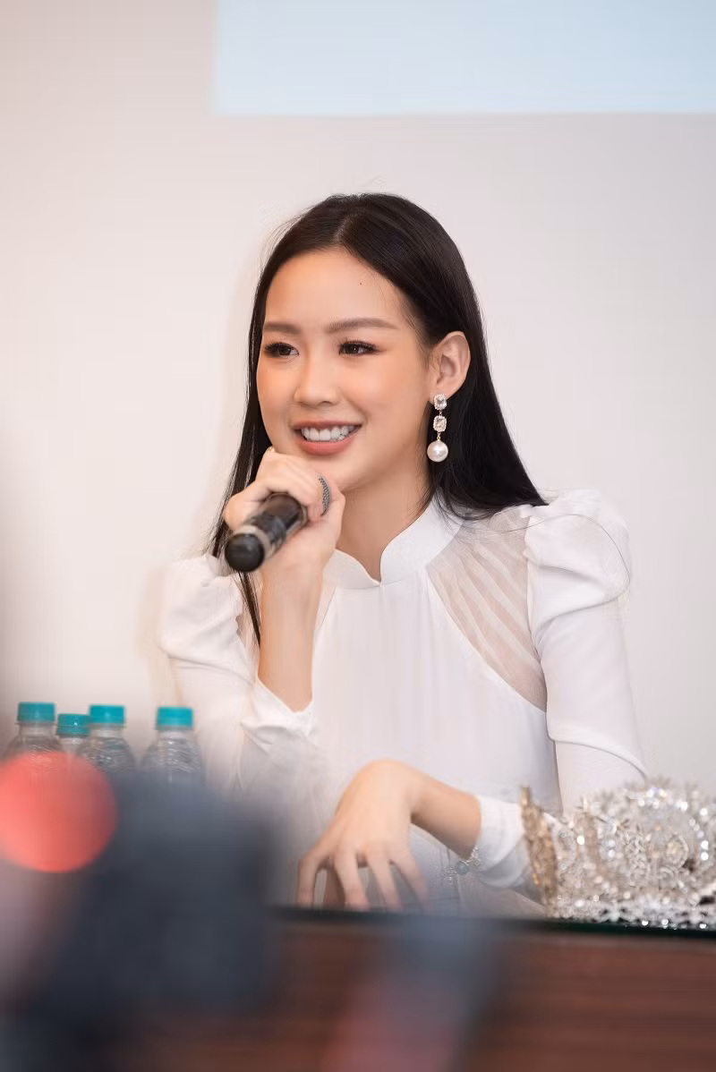 Hoa hậu Bảo Ngọc tỏ rõ quan điểm, bình đẳng giới không chỉ dành cho phụ nữ mà còn cần sự lắng nghe và thấu hiểu của những người đàn ông.