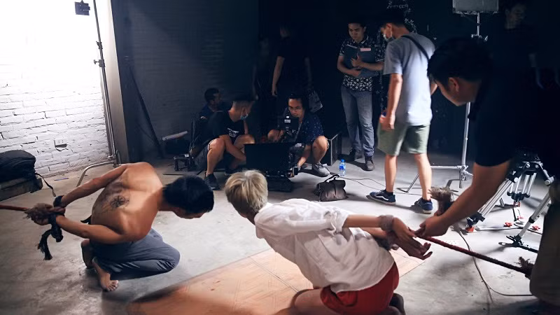 Luong Dinh Dung khong dam tin “Thanh pho ngu gat” qua ai kiem duyet-Hinh-3