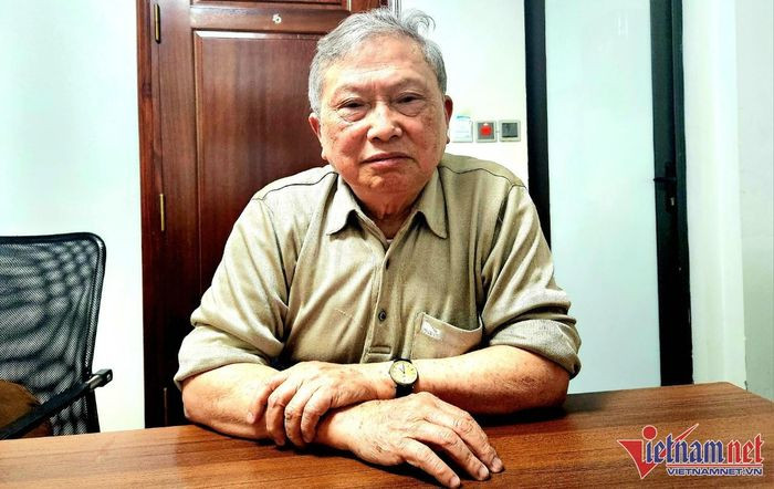 Giao su 83 tuoi mat 750 trieu sau chuoi ngay bi 'khong che' qua dien thoai