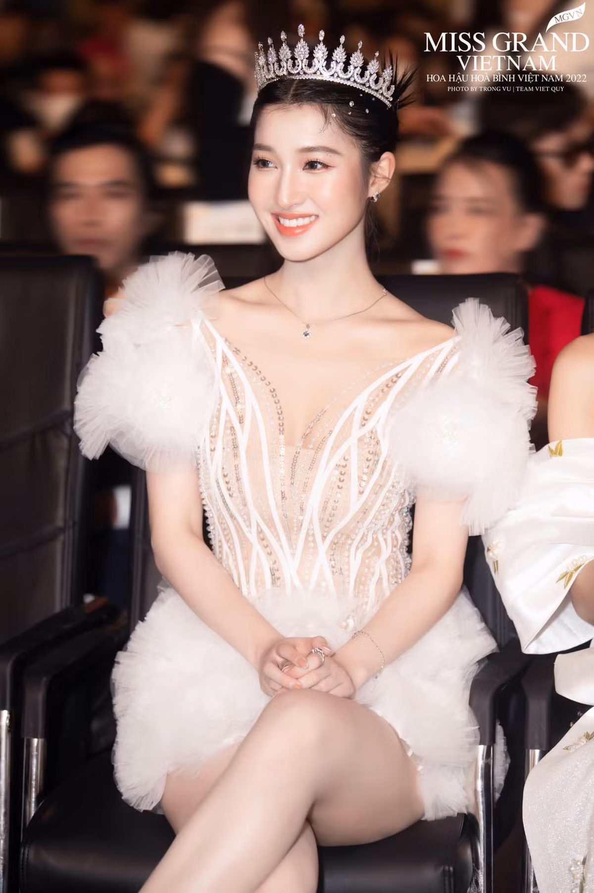 Sau đăng quang, Á hậu 2 Miss World Vietnam tích cực hoạt động trong giới showbiz. Cô góp mặt trong nhiều sự kiện, đóng MV và ấp ủ kế hoạch lấn sân diễn xuất.