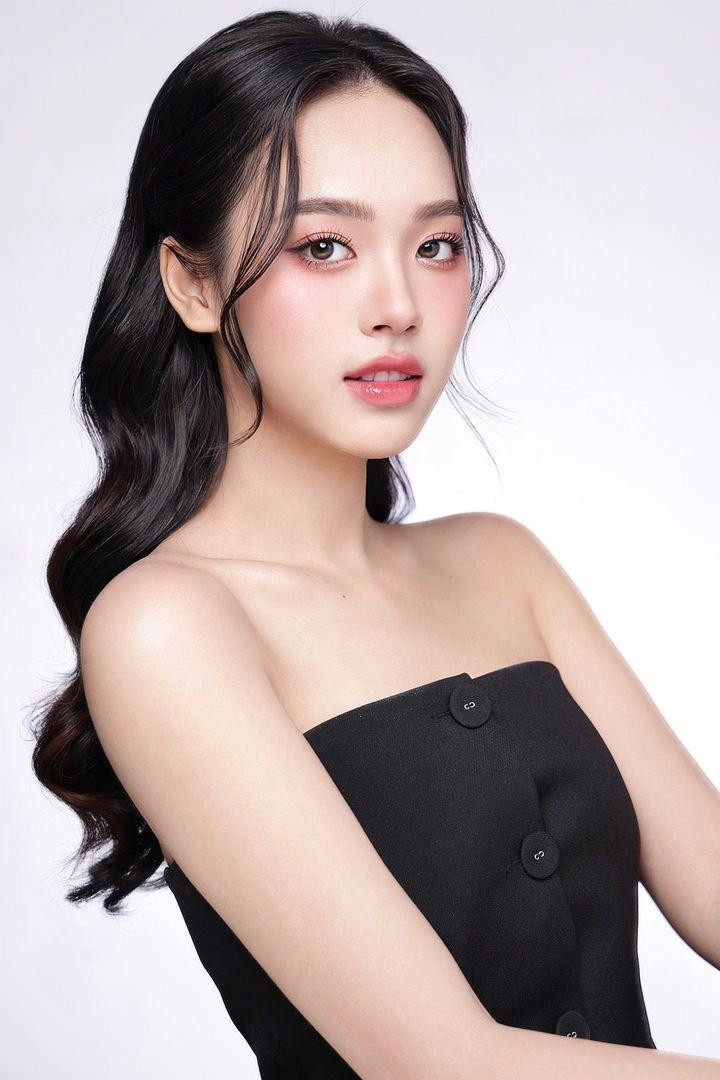 Trịnh Thùy Linh cũng sinh ra và lớn lên ở mảnh đất Thanh Hóa. Người đẹp đoạt ngôi vị Á hậu 1 tại cuộc thi Hoa hậu Việt Nam 2022.