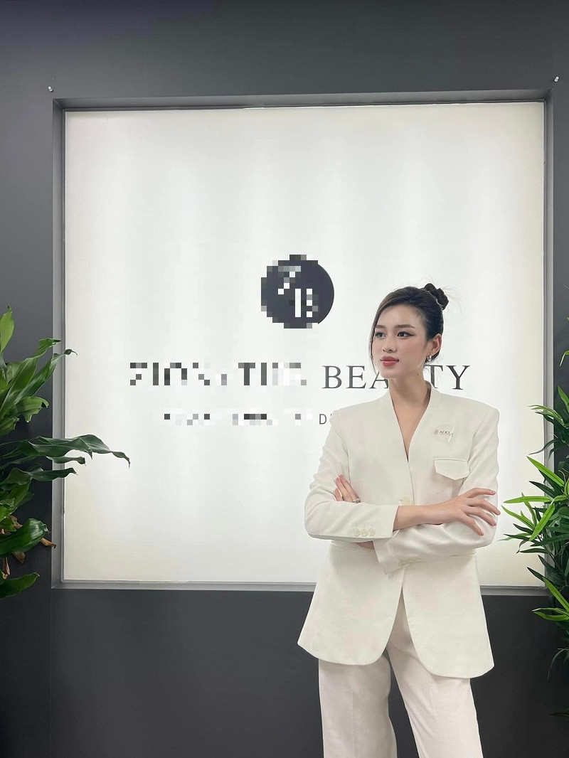 Ngoài ra, Đỗ Hà còn bước chân vào kinh doanh. Người đẹp tiết lộ, cô chuẩn bị trở thành đồng sáng lập cho một thương hiệu spa - thẩm mỹ tại Hà Nội.