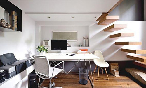 Dung dat thu nay len ban lam viec de su nghiep thang hoa, loc doi dao