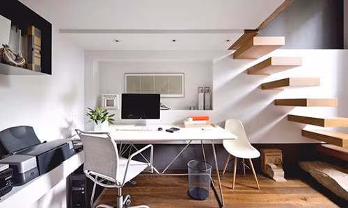 Dung dat thu nay len ban lam viec de su nghiep thang hoa, loc doi dao