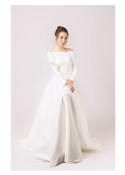 NTK Lâm Tâm đã lấy số đo riêng của Đàm Thu Trang để may chiếc váy cưới này.