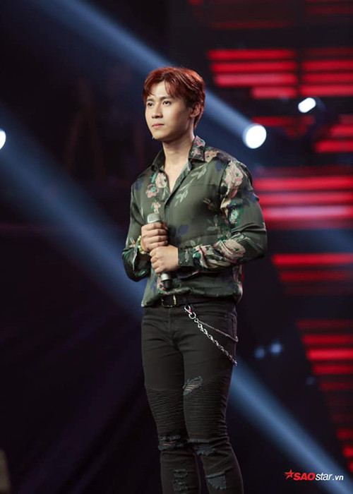 Học trò của Tuấn Ngọc hội tụ đủ yếu tố của một quán quân Giọng hát Việt: hát hay, ngoại hình sáng sân khấu. Ảnh: Saostar