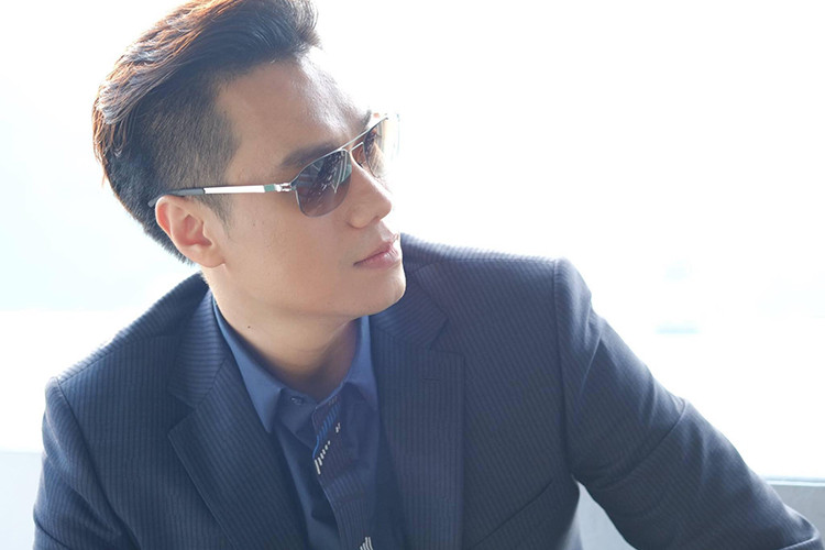 Sự nghiệp ổn định, điển trai nhưng Việt Anh lại có đường tình duyên khá lận đận.