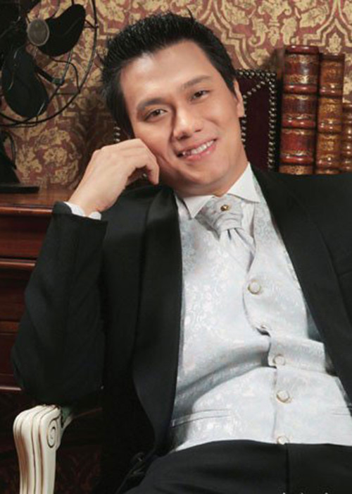 Phan Hải của "Người phán xử" sở hữu gương mặt nam tính, điển trai và chiếc răng khểnh duyên dáng. Ảnh: Infonet