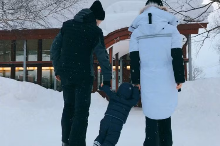 Năm 2017, con trai của Huỳnh Hiểu Minh và Angelababy chào đời, làm hạnh phúc của cặp đôi này thêm viên mãn.