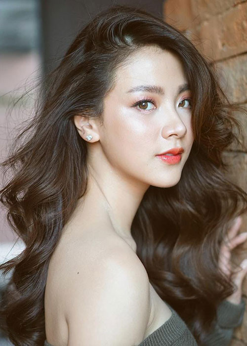 Cô không chỉ nổi tiếng ở Thái Lan mà còn được fan Việt Nam chú ý.