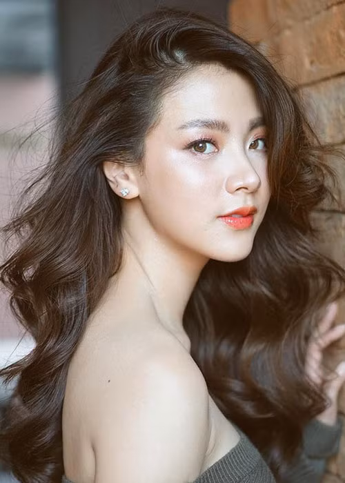 Cô không chỉ nổi tiếng ở Thái Lan mà còn được fan Việt Nam chú ý.