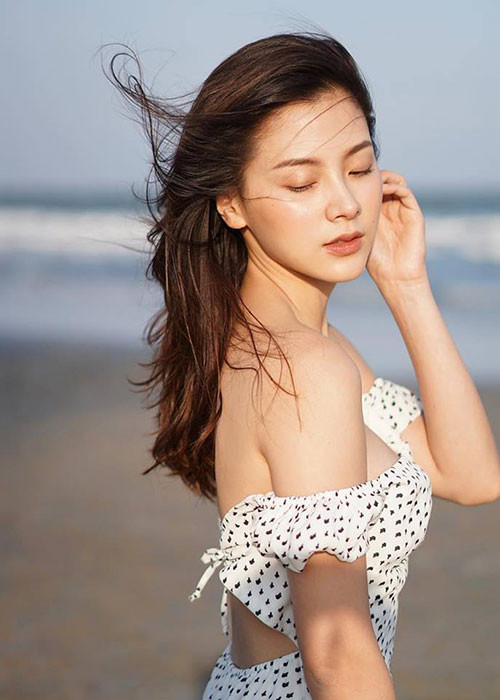 Hiện tại, trang fanpage của nữ diễn viên phim "Chiếc lá cuốn bay" có đến tận hơn 5 triệu lượt thích.