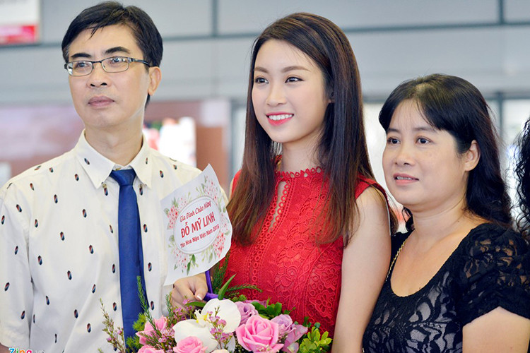 Nhiều khán giả không khỏi tò mò về mẹ của Đỗ Mỹ Linh. Ảnh: Zing