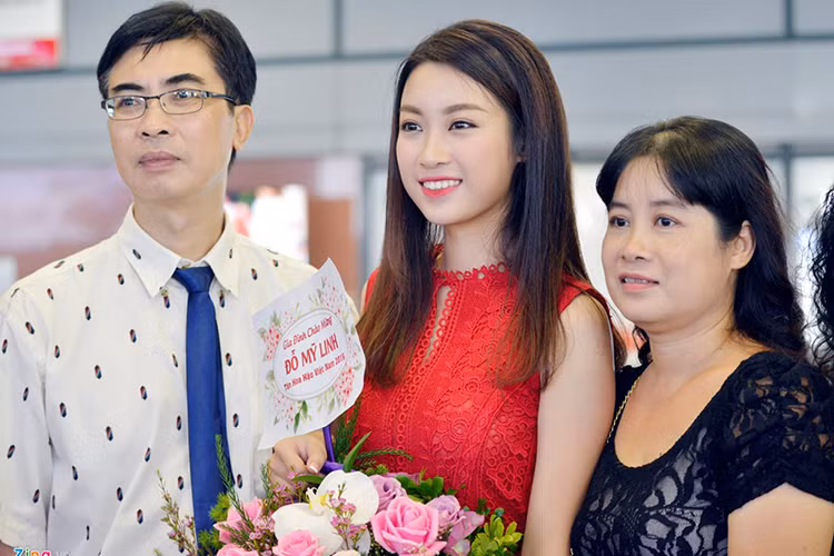 Nhiều khán giả không khỏi tò mò về mẹ của Đỗ Mỹ Linh. Ảnh: Zing