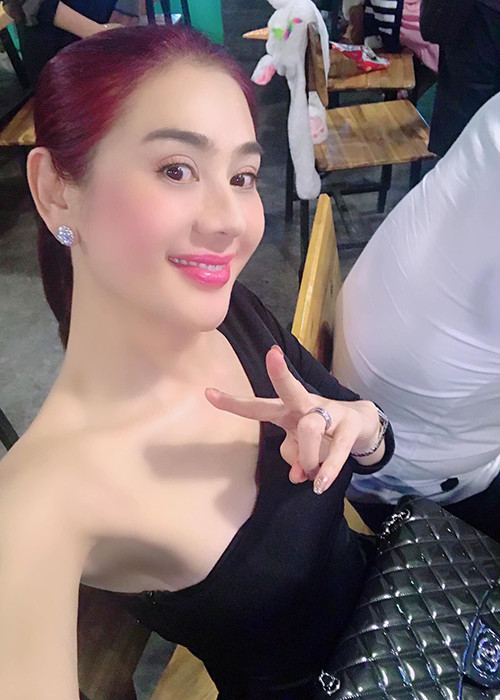 Khi trang điểm kỹ lưỡng, Lâm Khánh Chi lại nhận được nhiều lời khen ngợi.