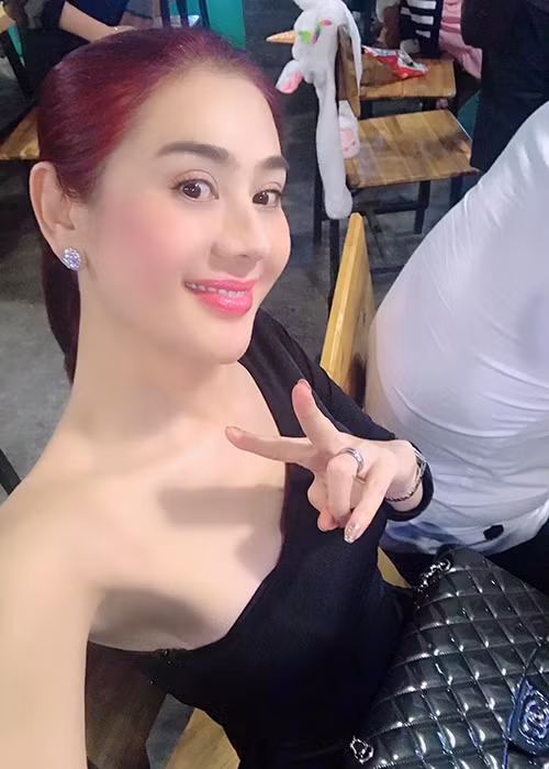 Khi trang điểm kỹ lưỡng, Lâm Khánh Chi lại nhận được nhiều lời khen ngợi.