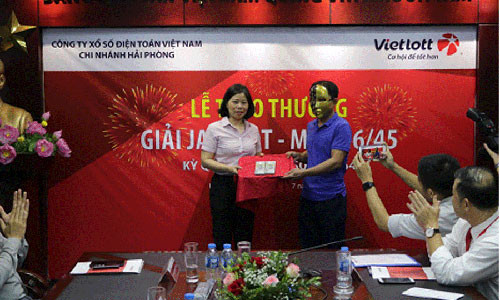 Tai xe Nghe An trung giai Jackpot Vietlott hon 29 ty