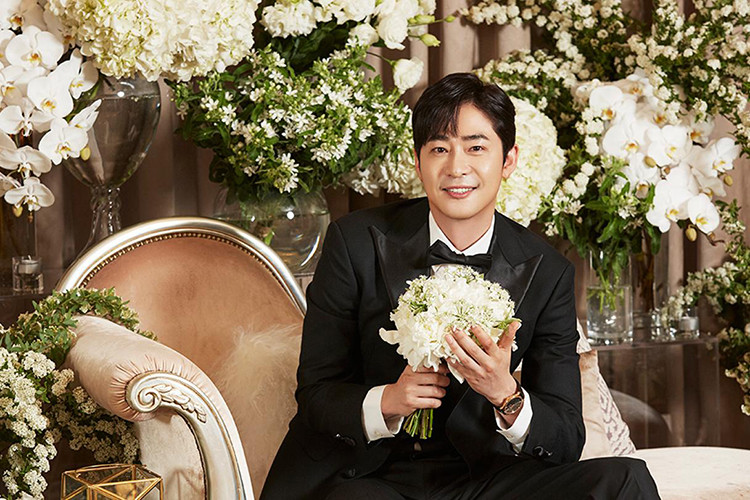 Kang Ji Hwan bị cáo buộc đưa 2 nữ đồng nghiệp về nhà sau bữa tiệc liên hoan của công ty. Khi 2 người này ngủ, tài tử xứ Hàn cưỡng dâm 1 người và quấy rối tình dục người còn lại.