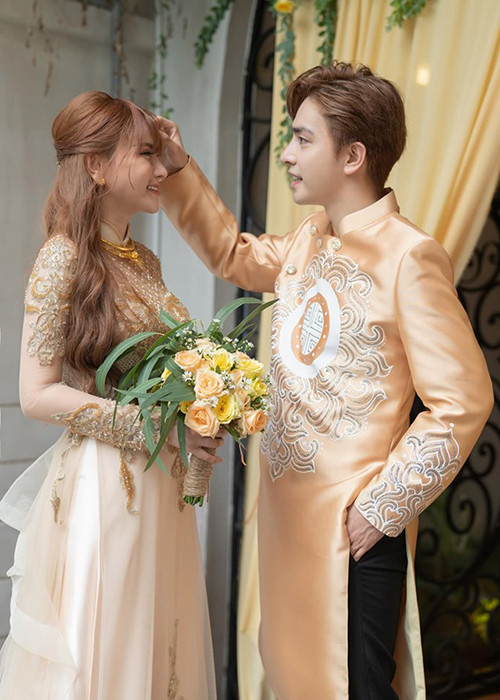 Lễ vu quy của nữ ca sĩ Thu Thủy diễn ra tại TP HCM vào sáng nay.