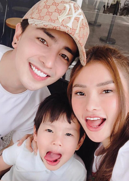 Cặp đôi lệch tuổi hẹn hò từ năm 2018 nhưng mãi đến gần đây mới công khai chuyện tình cảm.