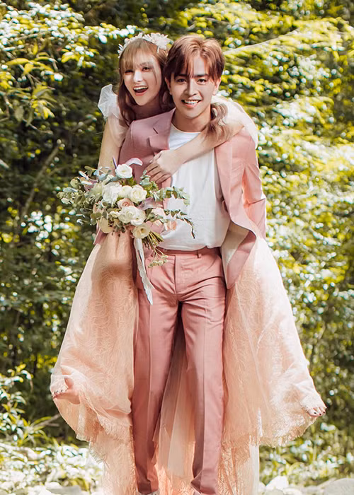 Đám cưới của Thu Thủy và bạn trai kém 10 tuổi sẽ diễn ra vào ngày 4/7 tới đây tại Đà Lạt.