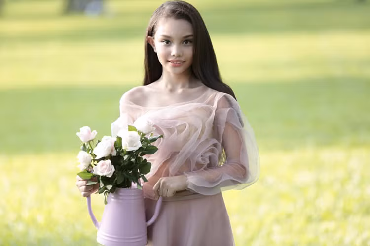 Thiên thần lai là gương mặt khá quen thuộc trên nhiều sàn diễn thời trang trong nước.