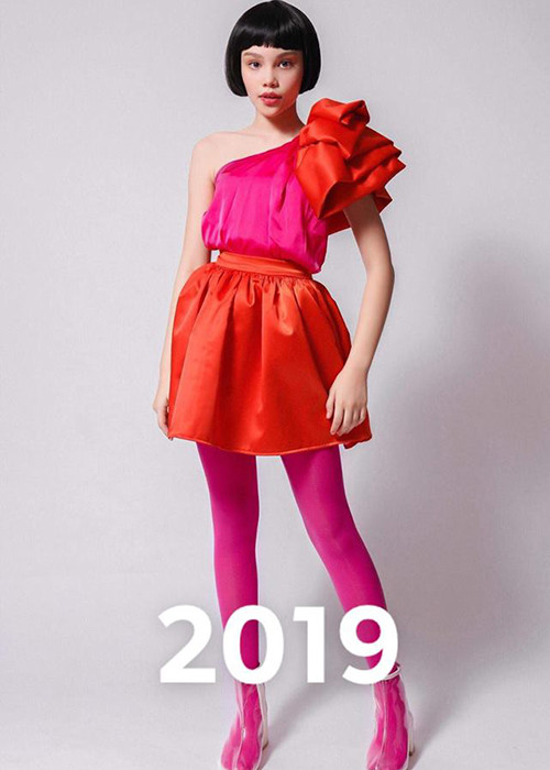 Bản sao nhí của Hà Hồ có nhiều cơ hội thể hiện khả năng tạo dáng và diễn xuất.